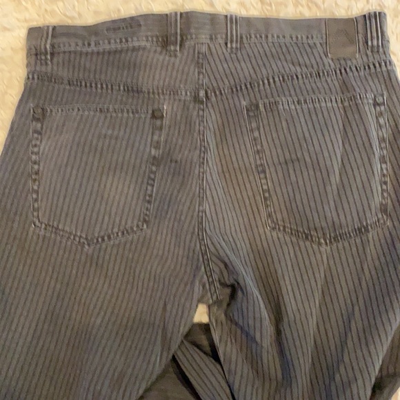 Modern fits - Picture 3 of 4